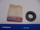 0332118 332118 Omc Genuine Evinrude Johnson Plastic Spacer Prop Nut New