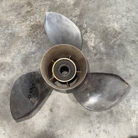 335931 Ballistic 835931 13 1/2 X 17 Stainless Steel 3-blade Propeller