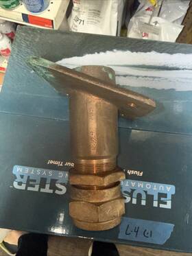 00rp114 Buck Algonquin Bronze Rudder Port Square Flange Andgled 1 1/4 Shaft 23 Degree