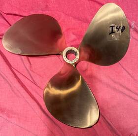 7947 Chris Craft 15 X 12 3 Blade Bronze Right Hand Inboard Propeller 1.25 Inch Bore I48