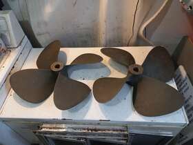 350795 Dyna-quad 350794 21 Inch Michigan Dina-quad Right And Left Bronze 4 Blade Propellers