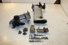 0395155 Evinrude 1988 25hp Outboard Lower End Prop Propeller Exhaust Housing