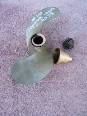 211175 Evinrude Antique Outboard Motor Propeller Zephyr 1940-48 5.4hp Slip Clutch Hub