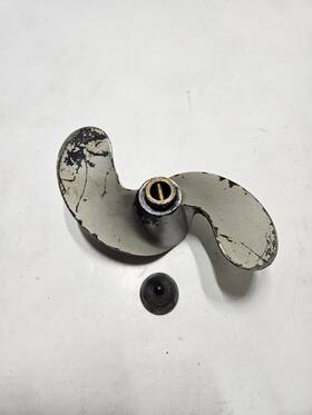 4416-19557 Evinrude Vintage Prop 2 Blade Propeller Aluminum From Engine S/n