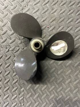 A2932651 Force Reconditioned 10-5/8 X 12-1/2 3 Blade Rh Aluminum Outboard Prop