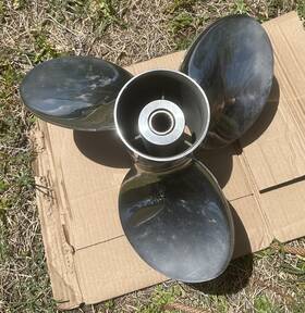 8x18r Honda 3/8x18r 3-blade 15 3/8 X 18r Stainless Steel Propeller With Hub