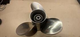 4x15rt Honda D3x133/4x15rt Solas Stainless Steel 3 Blade Prop D3 X 13 3/4 15rt