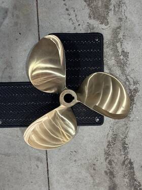 Hy Torq 17l/r16 Two Matched Inboard Props - 3 Blade