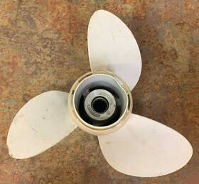 386788-2 Johnson Prop Propeller 40 -70 Hp 2 Cyl Stk 12 1/4x15 Free Shipping