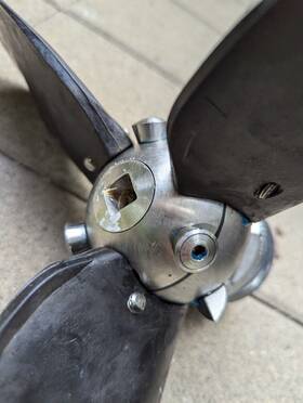 11254 Kiwiprop Sailboat Propeller