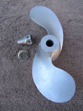 15206 Martin Antique Outboard Propeller 40 4.5hp 1947-50 # Prop Nut