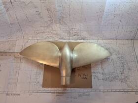 70-222 Maxprop Classic 22 Inch Diameter 1 1/4 Shaft Diameter. Beautiful Condition