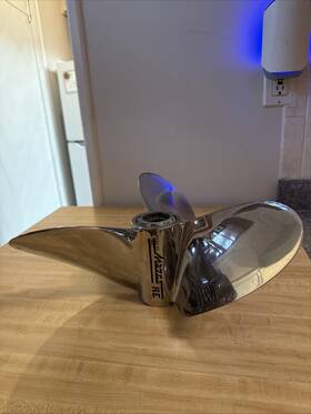 6388-30 Mazco R.e. 3 Propeller