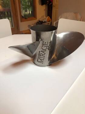 43-13704 Mercury Mirage Plus Propeller 23 Pitch R/h Flo-torq Hub No Incl