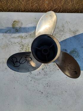 48-13247a5-25 Mercury Solid Hub Mirage Propeller 14.3/4 X 25 Pitch Lh Prop B65