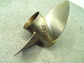 48-16986-16p Mercury Vengeance Stainless Propeller Right Hand 13 1/8 X 16p