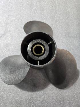 48-18620-25 Mercury Bravo 2 Stainless Steel 17.25x25 Rh Propeller