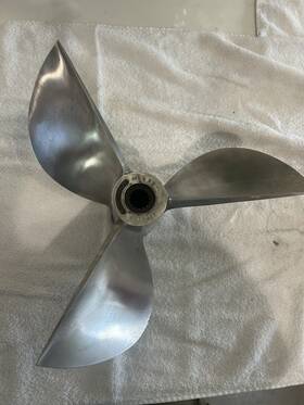 48-19529-32 Mercury Left Hand 3 Blade Cleaver 32x14-3/4 Inch Stainless Steel Racing Prop