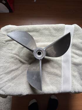 48-195530-32 Mercury 15x32p Cleaver Prop Propeller Fat Shaft 32p