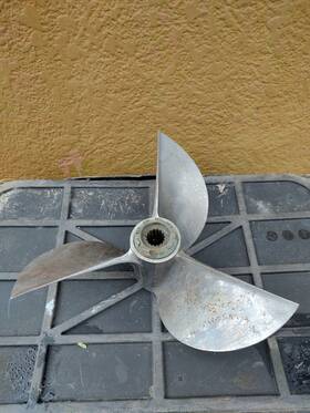48-66124 Mercury Outboard Cleaver Propeller 24 Pitch 1 Inch Shaft 15 Spline Rh