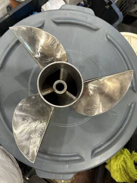 48-74598a4 Mercury 15 X 18 Inch Cleaver Style Stainless Propeller Solid Spline