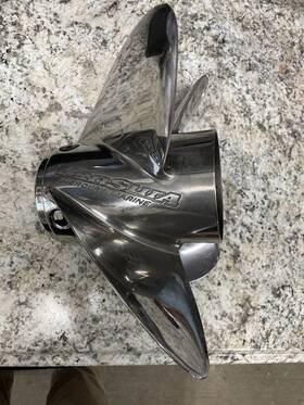 48-815902 Mercury 15 Spline Ventura 21p