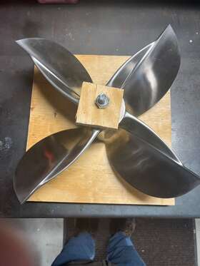 48-822266-28 Mercury Racing Rh 15 X 28p Humpback Cleaver Propeller Pn#