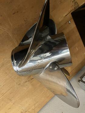 48-825907a48 Mercury Super Nice Vensura Prop 23 Pitch