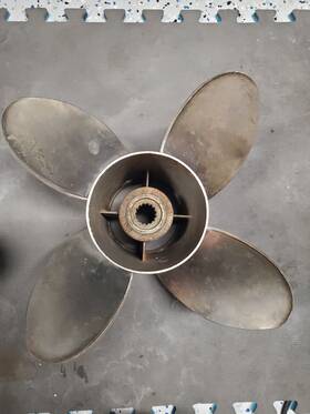 48-825908 Mercury Quicksilver - Trophy Propeller 23 P Rh