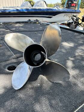 48-825910a41 Mercury Trophy Plus Four 4 Blade Stainless Propeller 14 D 24 P