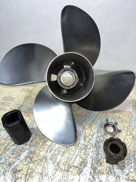 48-857022-15 Mercury Revolution Stainless Steel 14.625 X 15p Rh Propeller Oem