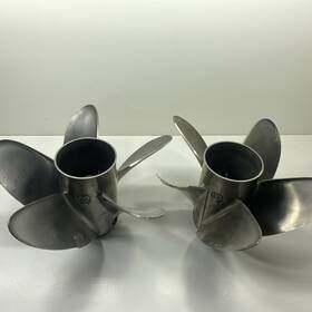 48-889971-32 Mercury Pair Of 5 Blade 15 1/4 X 32 Maximus Props Propellers Read Description