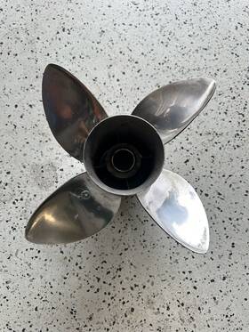 48-8m0151212 Mercury /mercruiser Bravo I One Propeller 8m0151212 15-1/4 X 24 Pitch Lh 4 Blade