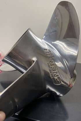 48-8m0151253 Mercury Propeller Enertia Eco 16 X 18 Pitch 3 Blade Rh Prop Part#