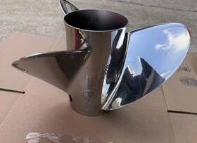 48-8m0151275 Mercury Fury Propeller 3 Blade Ss 14 Dia 27p Rh Comp Series No Hub