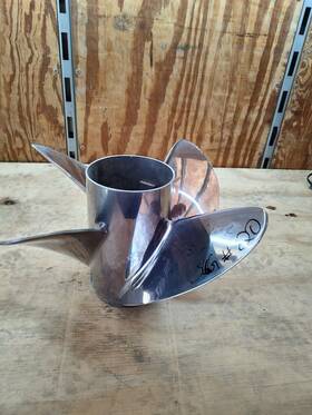 48-8m0151329 Mercury Used Rev 4 Propeller 14.6 X 25 Pitch Rh Prop Sg20
