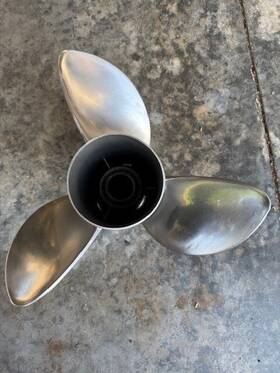 48-8m0151388 Mercury Tempest Plus Propeller 27 Pitch Used In Good Condition