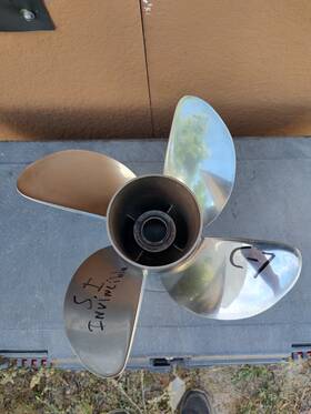 48-8m0214730 Mercury Used Ventera Propeller 15 X 23 Pitch Rh Prop C7