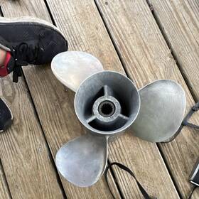 4888442 Mercury Used 13x19 Stainless Steel Outboard Boat Propeller For 40-140hp 15t Rh