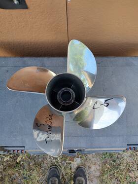 48-8m0151323 Mercury 488m0151323 Used Revolution 4 Xp Propeller 14.5/8 X 20 Pitch Rh Prop