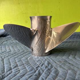 49-16990 Mercury Laser 2 13.5x20 Pitch Propeller #122
