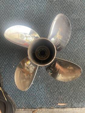 825932846-19p Mercury Prop - Stainless 4 Blade Trophy Plus
