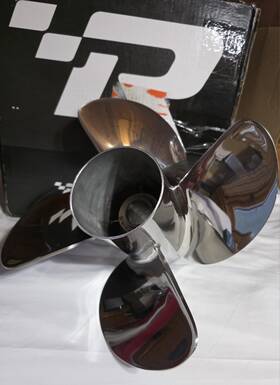 48-8m0142116 Mercury 8m0142116 Revolution 4 Xp Propeller 14.6 X 16p - Rh Used Once