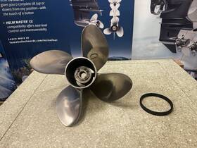 8m0151394 Mercury Outboard Trophy Plus 13 3/4 X 25 Right Hand Propeller P#8m0151394