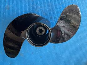 Gb673276738 Mercury Outboard Propeller Prop 48-77716a1 8 1/4 Inch X 7p Spline 4-4.5 Hp 1 Cyl