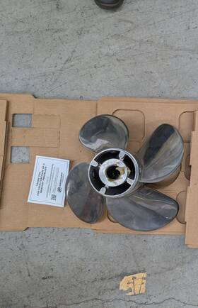 48-8m0151316 Mercury Marine Revolution 4 Boat Propeller 14.6 X 17 P Lh