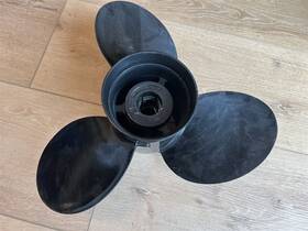 48-832828c1 Mercury Mariner 3-blade Propeller 15 X 17 - Used
