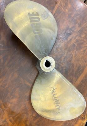 M370582 Michigan Accutech Rogue 17x12r Propeller Shaft 2 Blade Bronze