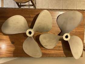 329664 Michigan R 3 Blade Nibral Cupped Dyna-jet Ii Propellers 21r26 21l26 1.5 Inch Taper