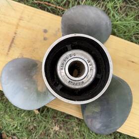 Ssm-319-ii-0 Michigan 13 X 19 Rh 3 Blade Stainless Steel Propeller 15 Spline Very Good Cond
